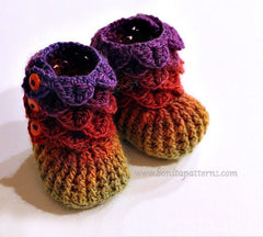 Crocodile Stitch Booties (Baby Sizes) - Bonita Patterns